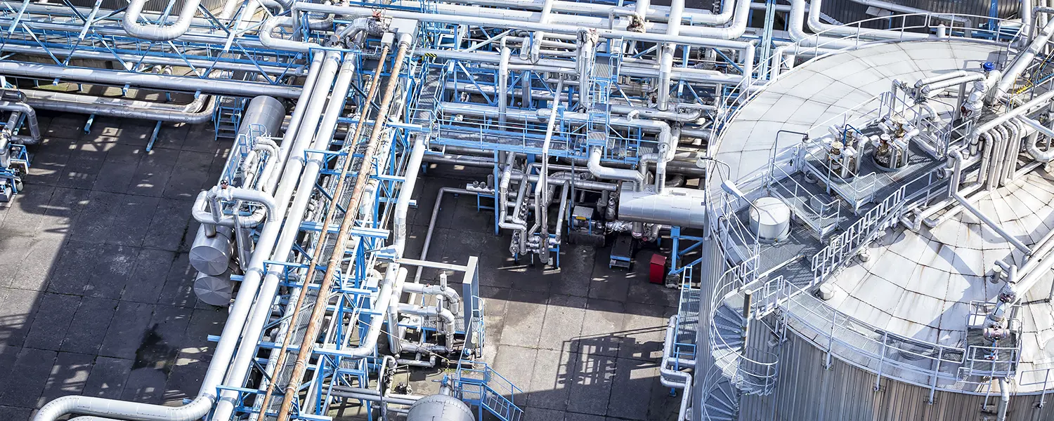 Refinery Pipelines and Storage Tank